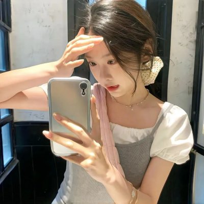 卡普里革命封面